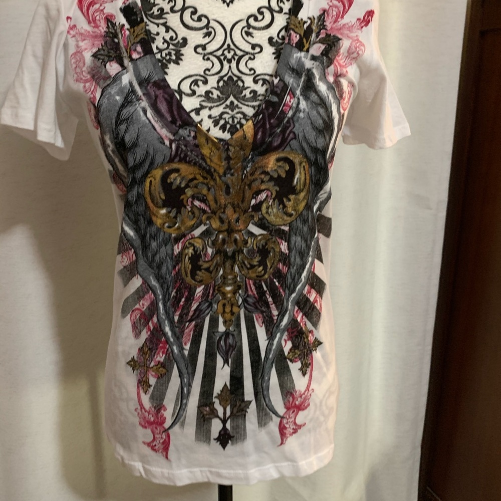 New without tags t-shirt